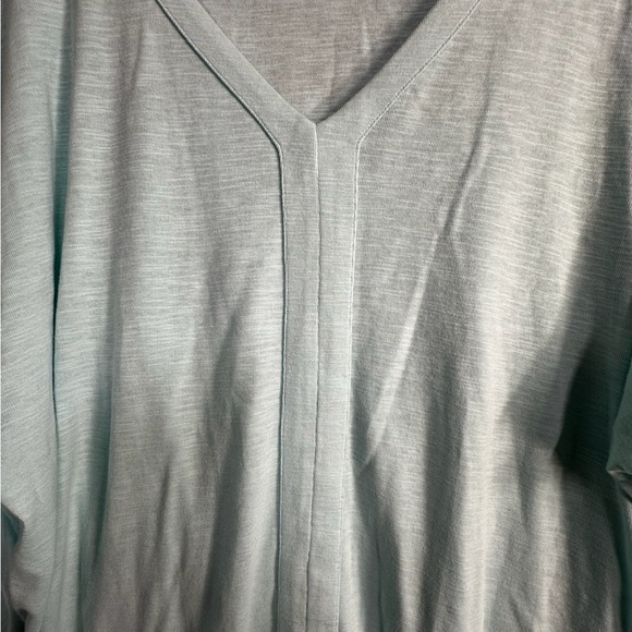 Chico's Blue Blouse Relaxed Fit V-Neck - Picture 3 of 8